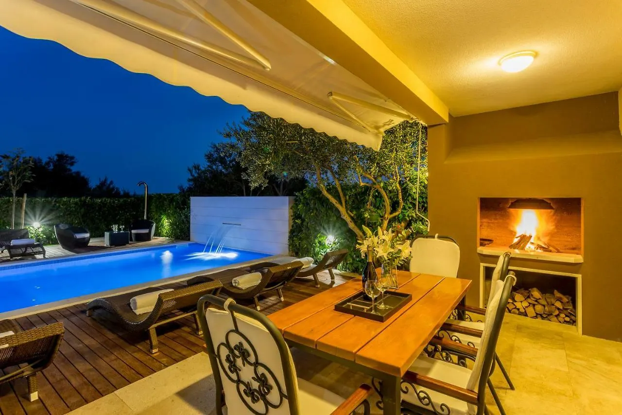 Villa Fox Exclusive Kastela Croatia