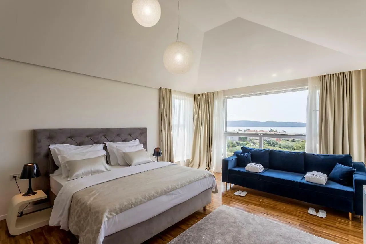 Villa Fox Exclusive Kastela 0*,  Croatia